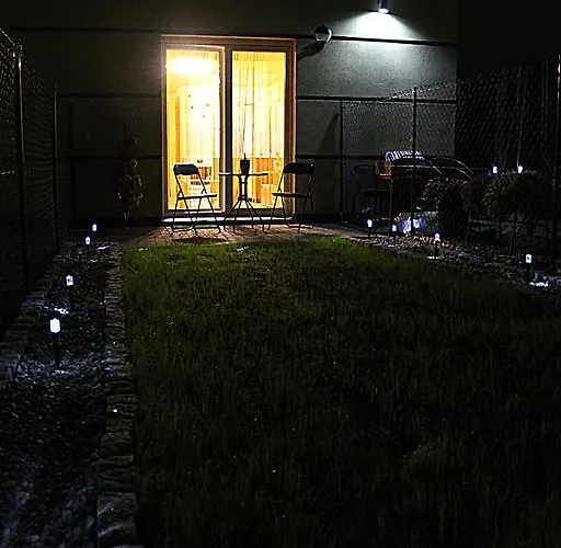 Garden Z Ogrodem I Przyjazne Dla Zwierzat, * ראסיבורז'